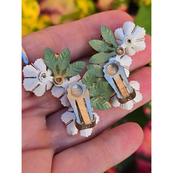 Vintage Clip On Hand Painted Enamel Petal Floral Beaded Cluster Climber Earrings - Picture 9 of 10
